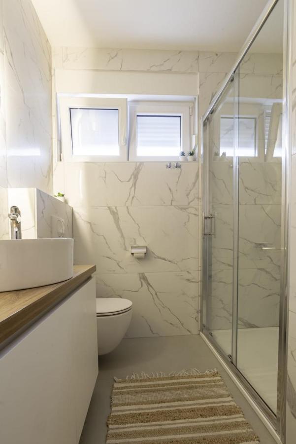 Luxury Lionessa Apartma *