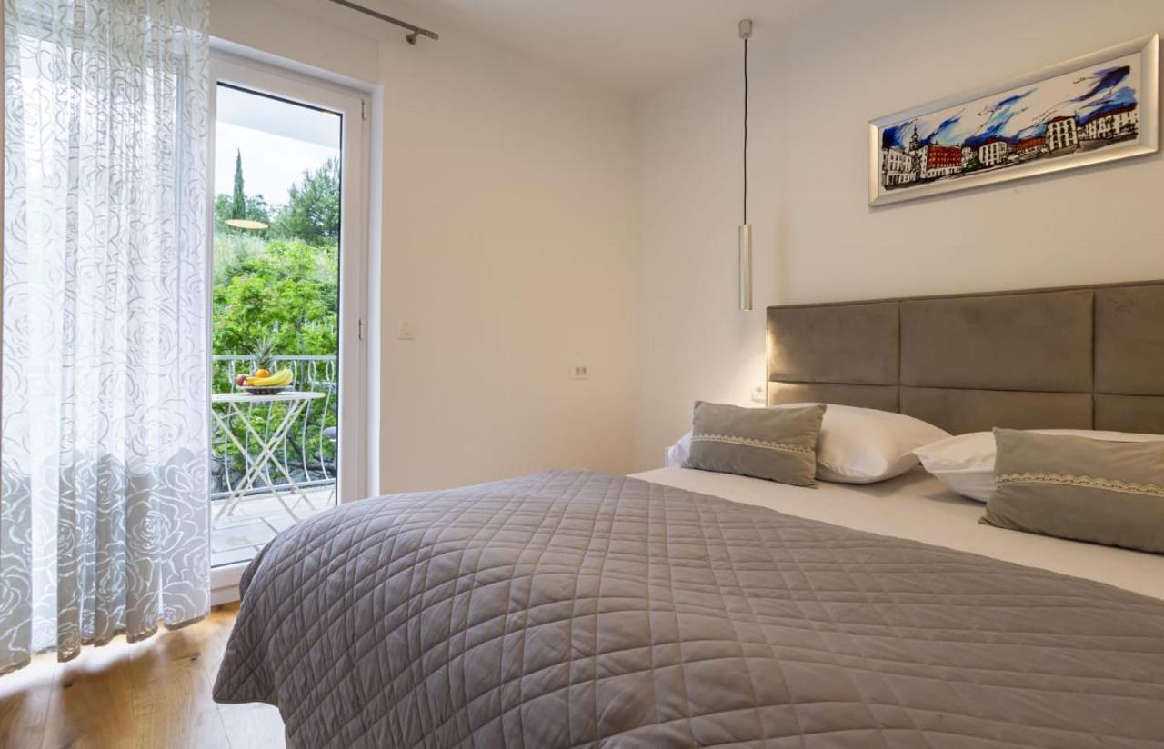 Luxury Lionessa Apartma *